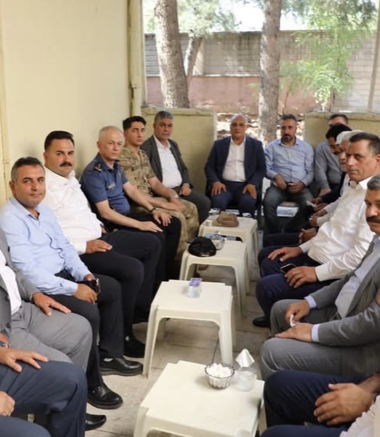 Kaymakam, Emniyet Müdürü, Jandarma Komutanı ve ilçe protokolü dernekte