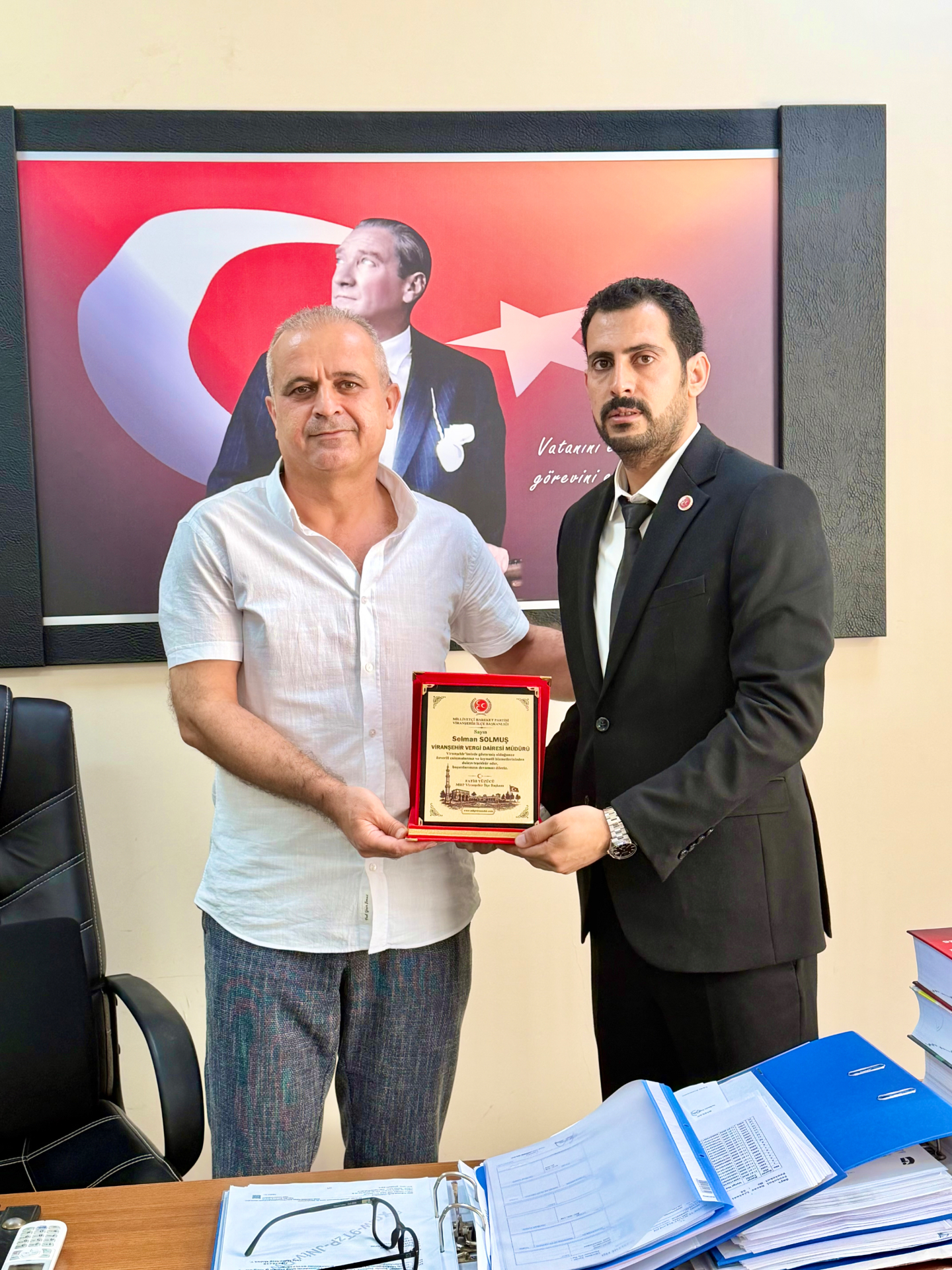 Başkanımız Fatih YÜZÜCÜ ve Yönetim Kurulumuzdan Viranşehir Vergi Dairesi Müdürü Sayın Selman SOLMUŞ'a Ziyaret