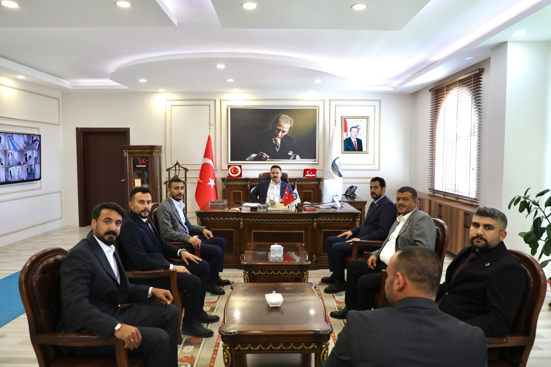 MHP Viranşehir Yönetim Kurulu, Kaymakam Kemal Ülkü'yü makamında ziyaret etti