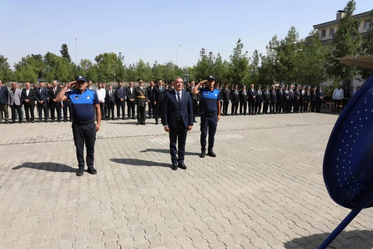 Tören töreni saygı duruşu